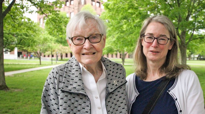 Jacquelyn Thomas and her daughter Hilary Thomas