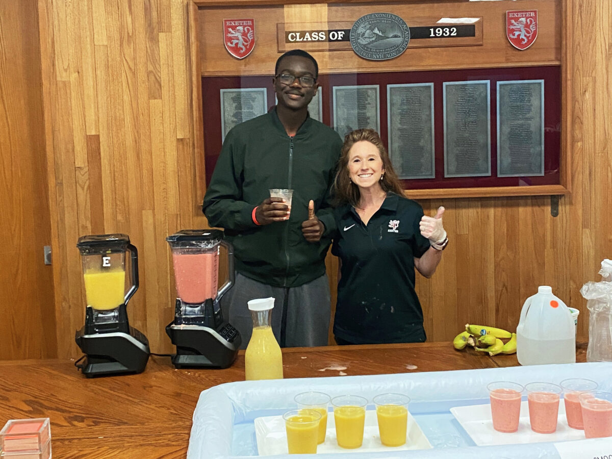 Nutritionist Tina Fallon with a student