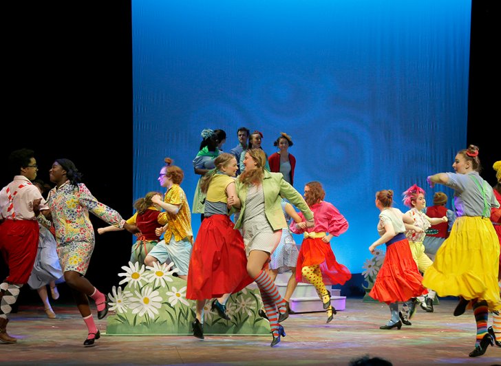 Some of the cast of The Wizard of Oz perform on the Goel Center's mainstage.