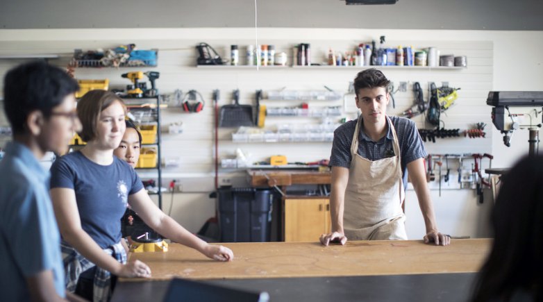 Nico Gallo with Exeter students in the Design Lab.